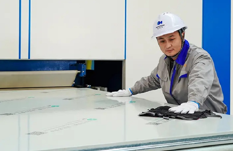 sandwich-panel-clean-room1.jpg