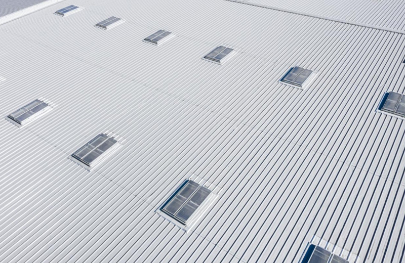 How HEADSTREAM PUF Roofing Panels Enhance Indoor Comfort in Extreme Climates