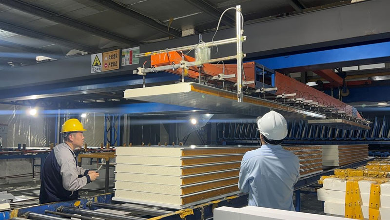 The Economic Benefits of Using PUF Panels in Cold Storage and Refrigeration Facilities The Economic Benefits of Using PUF Panels in Cold Storage and Refrigeration Facilities