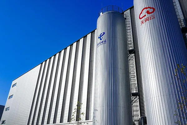 HEADSTREAM Insulated Decorative Wall Panels | Energy-Efficient Facade Solutions for AI Data Center Infrastructure